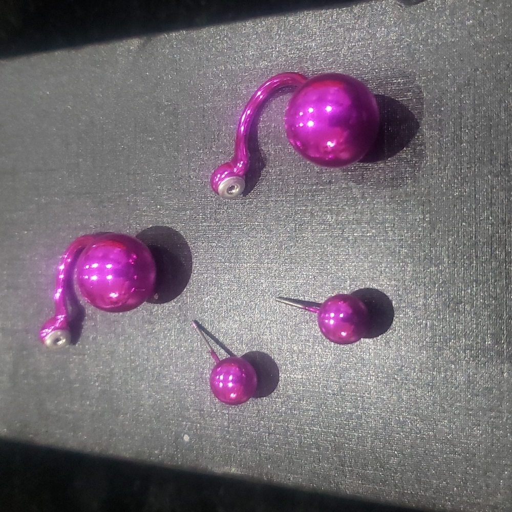 Earings - Picture 2 of 6